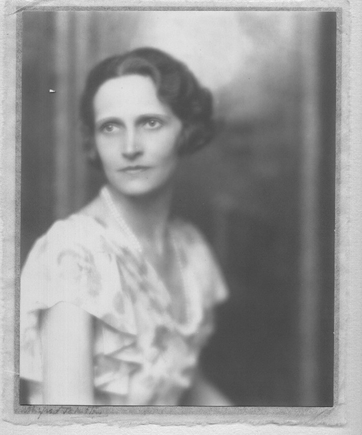 mmg1933.JPG (104881 bytes)